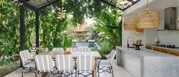 An outdoor kitchen